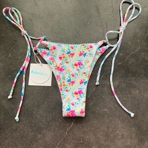 Kulani Kinis Floral Bikini Thong Bottom- Size M NEW 🏷️